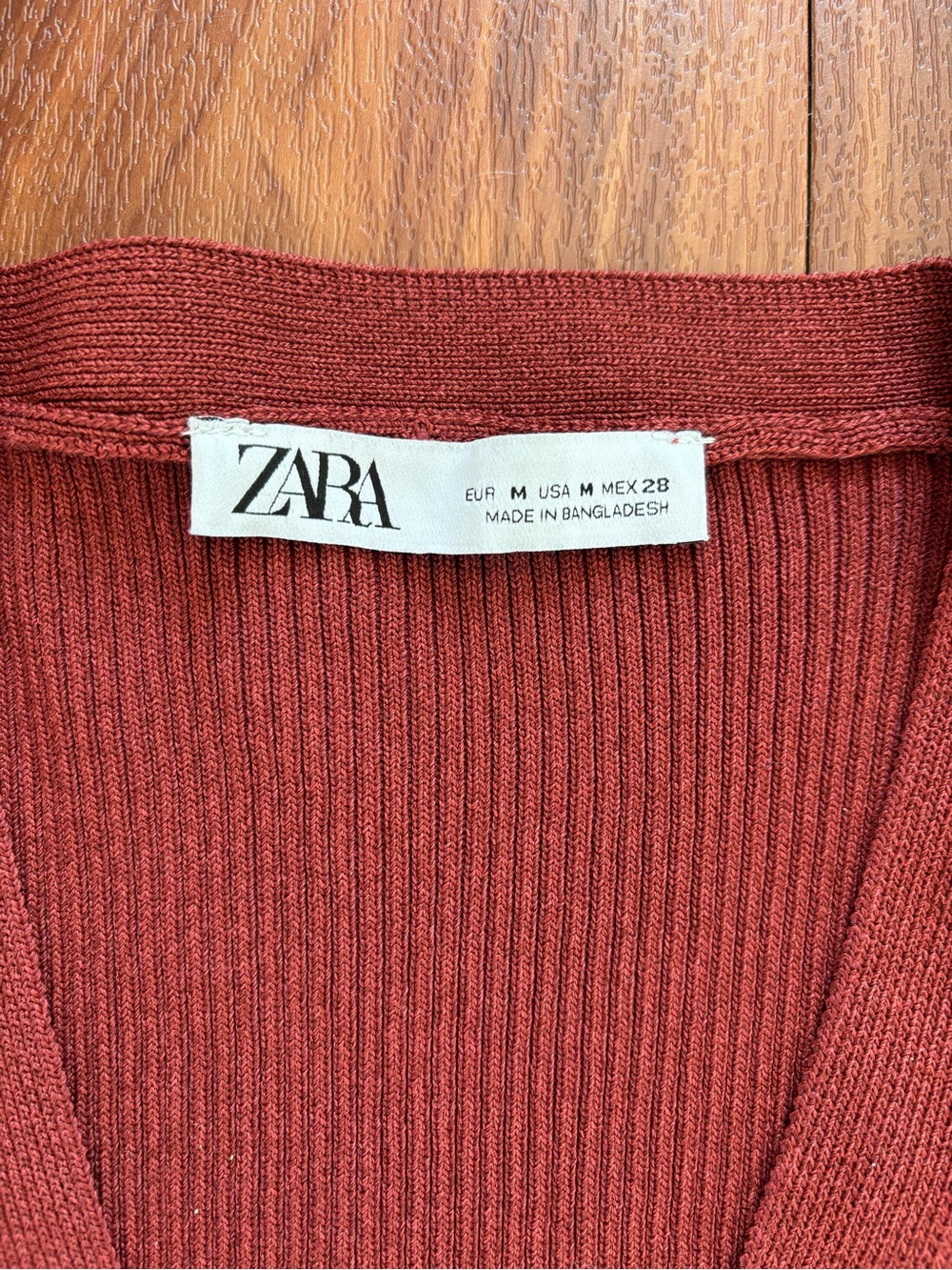 Zara Cropped V‑Neck Button Cardigan — Rust Brown - Picture 5 of 5